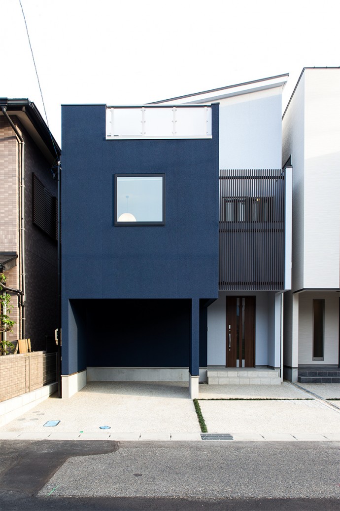 屋上バルコニーのある家 カザデザイン