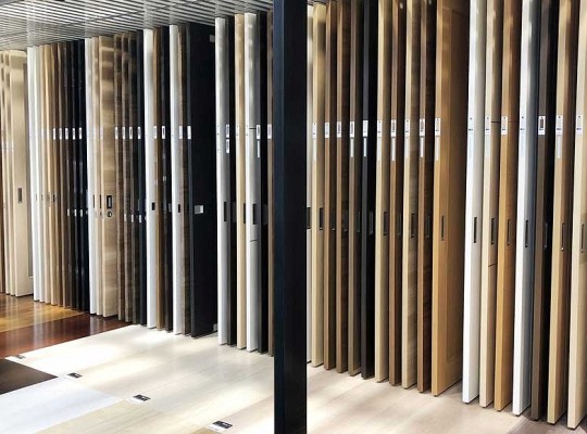 永大産業ショールームで打ち合わせ