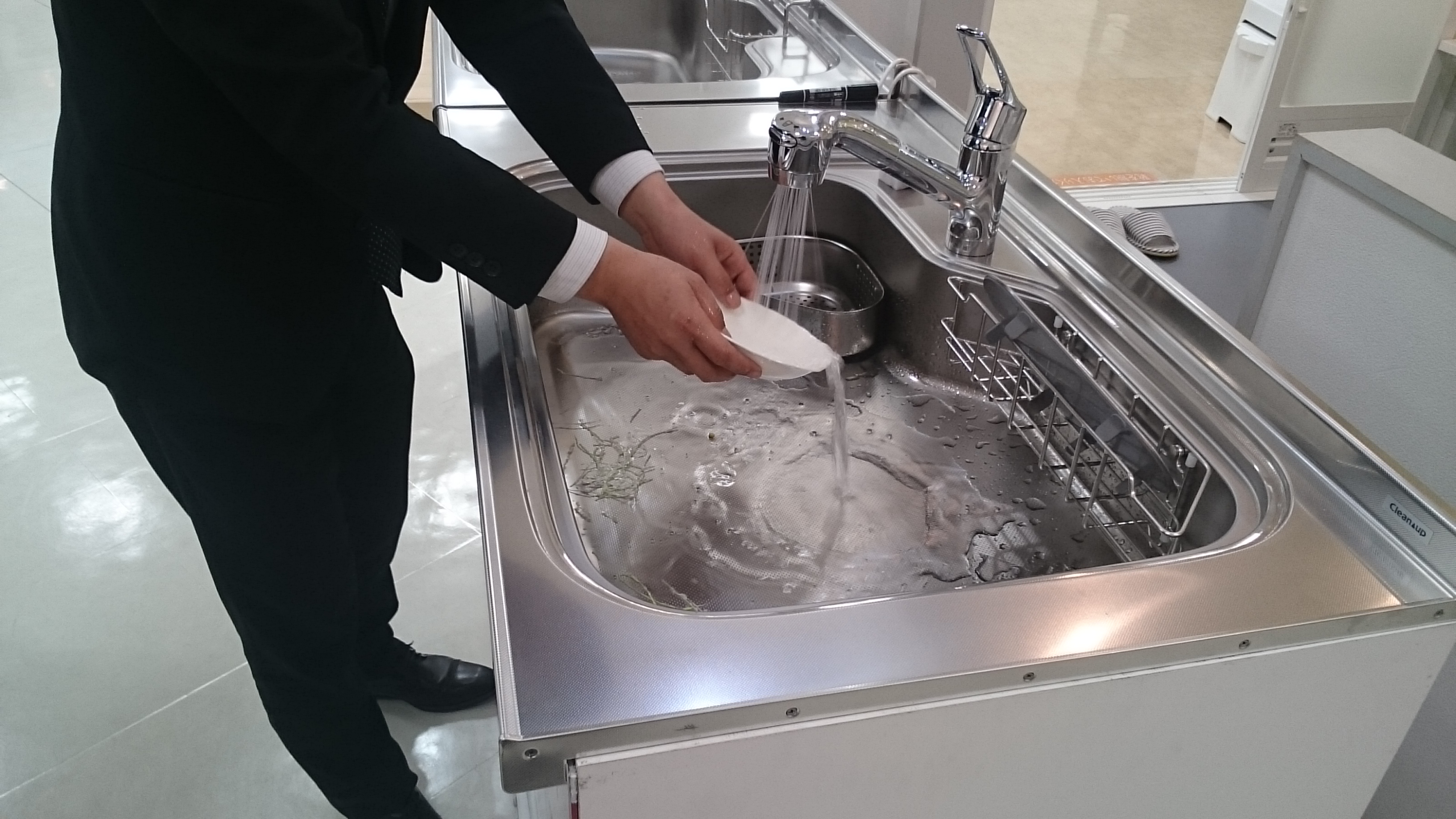 奥様にやさしい「グッドデザイン賞」のキッチンを見に行く