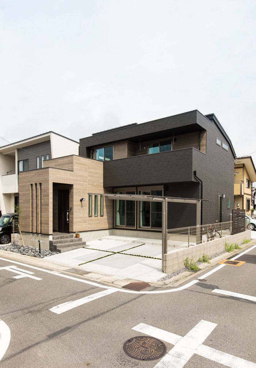 木目デザインの家