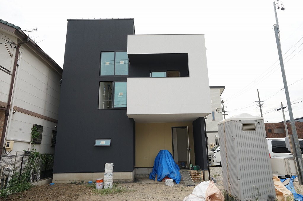中川区注文住宅「K様邸」塗装工事。