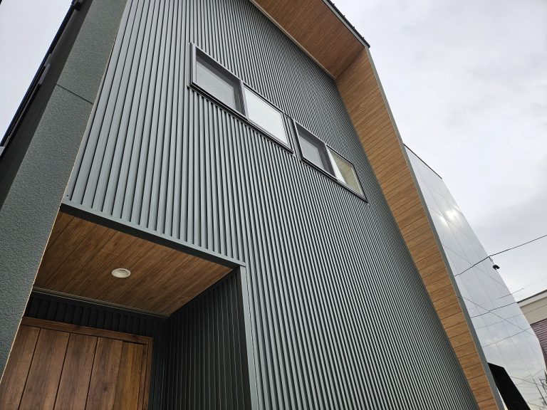 グリーンと木目で自分好みの家が建てられ満足です！！