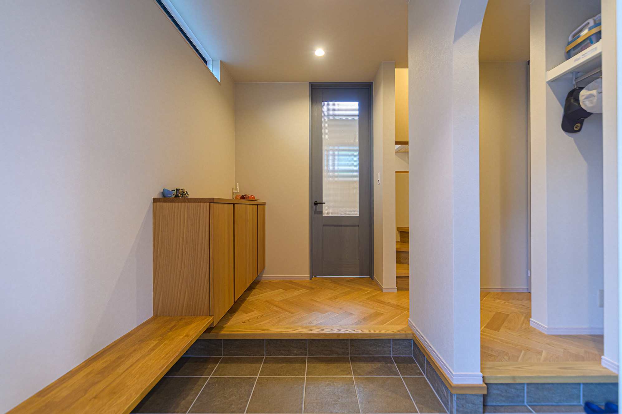 建具　ウッドワン床材　朝日ウッドテック　MHR05Sオーク　ヘリンボーンベンチ　ゴム集成材