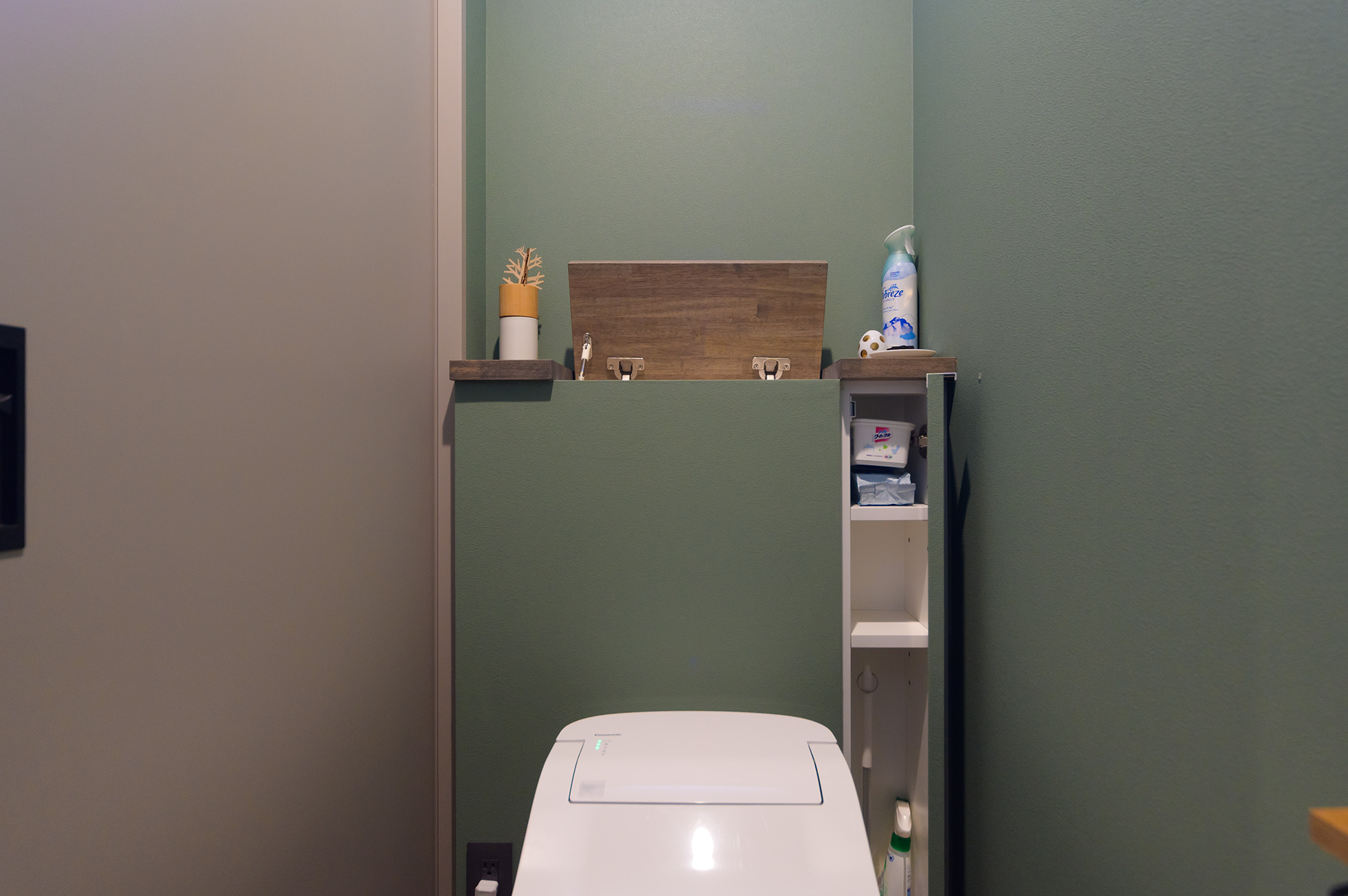 トイレ背面収納　造作
