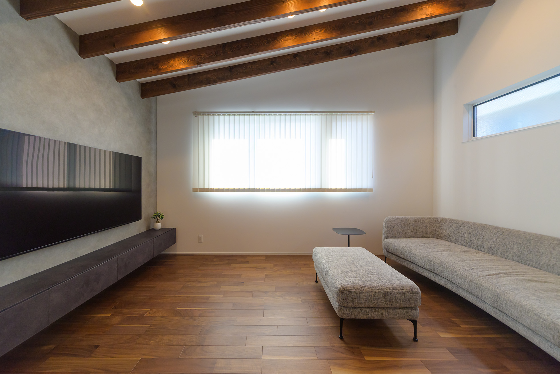 デザインと広がりを感じる登り梁の家