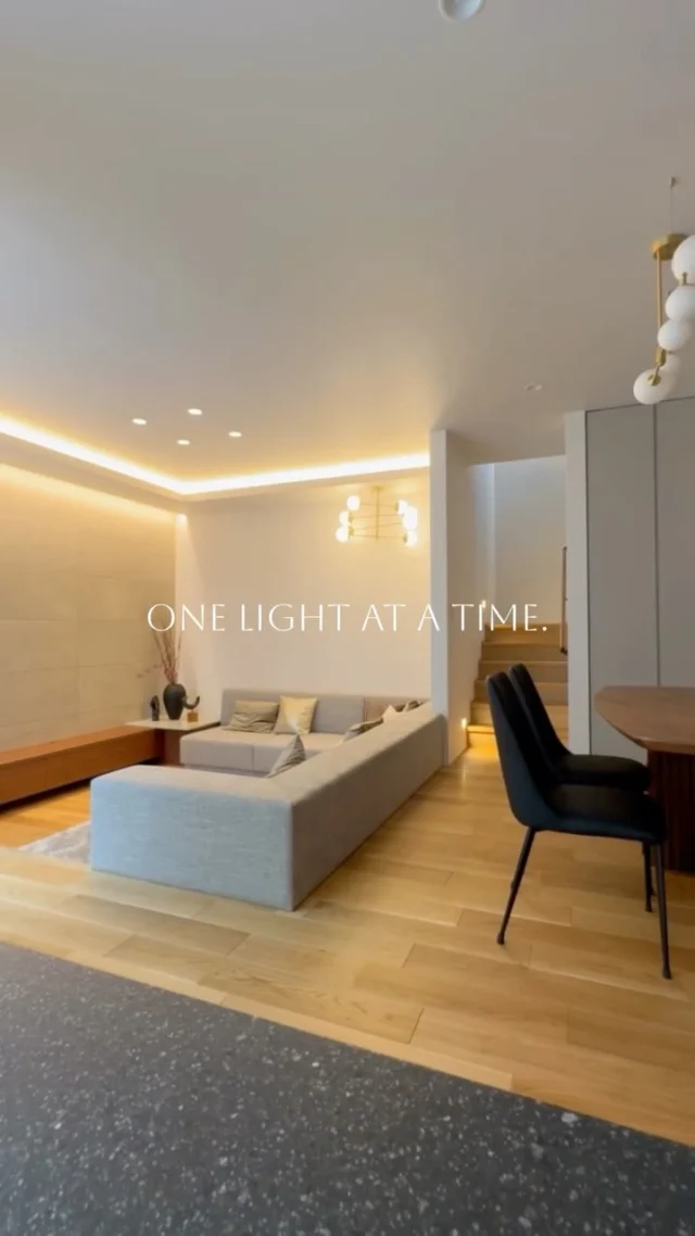 ONE LIGHT AT A TIME.

-———————————

つながりをデザインする
My two natures had memory in common.

KAZADESIGNは名古屋市を中心に、⼟地探しから設計・施工まで一貫して⼿がける住宅設計会社です。
“⾃分たちらしさ”と“デザイン性”を両立し、細部まで美意識の行き届いた空間を形にします。

-—————

📍名古屋市を中心に、愛知県内で対応中
📩 モデルハウス見学・施工事例はプロフィールのリンクから

株式会社三晃不動産　KAZA DESIGN
🏢名古屋市中川区戸田五丁目133番地
📞052-301-5252

#KAZADESIGN #カザデザイン #デザイン住宅 #ルームツアー #roomtour